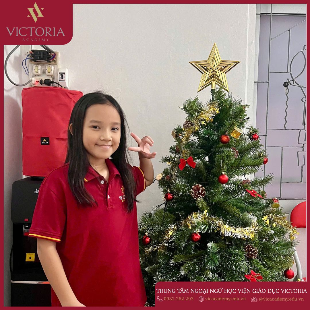 🎄✨ GIÁNG SINH ẤM ÁP CÙNG VICTORIA ACADEMY – NƠI NHỮNG NỤ CƯỜI TỎA SÁNG ✨🎄